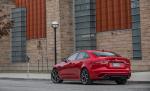 Jaguar XE P300 R-Dynamic 2019 года (NA)